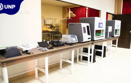 UNP implementa laboratorios con equipos biomoleculares